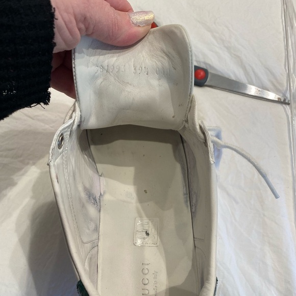 Gucci Sneaker. Previously loved and very comfortable. Iconic style. - Picture 11 of 12